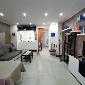 Siciliano Appartamento Aeroporto di Catania Fontana Rossa
